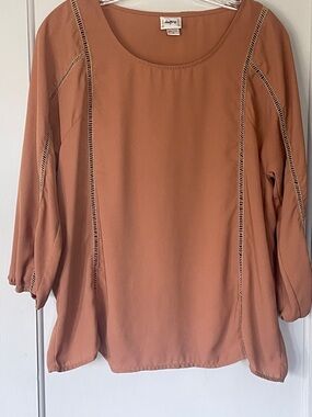 Daytrip Rust Orange Ladder-Stitch Peasant Blouse. Size M. Cutout. EUC